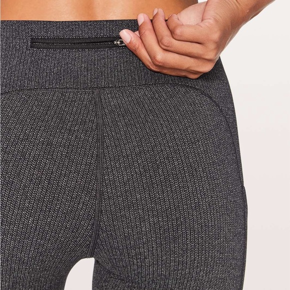 Lululemon Speed Up Tight 28" Size 4 Luxtreme Knit Heathered Black Herringbone - Picture 3 of 16